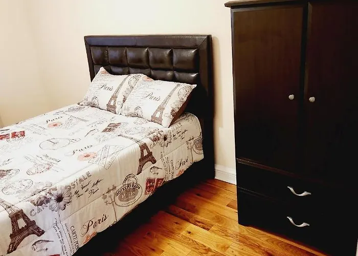 Cozy 2-Bedroom Apartment